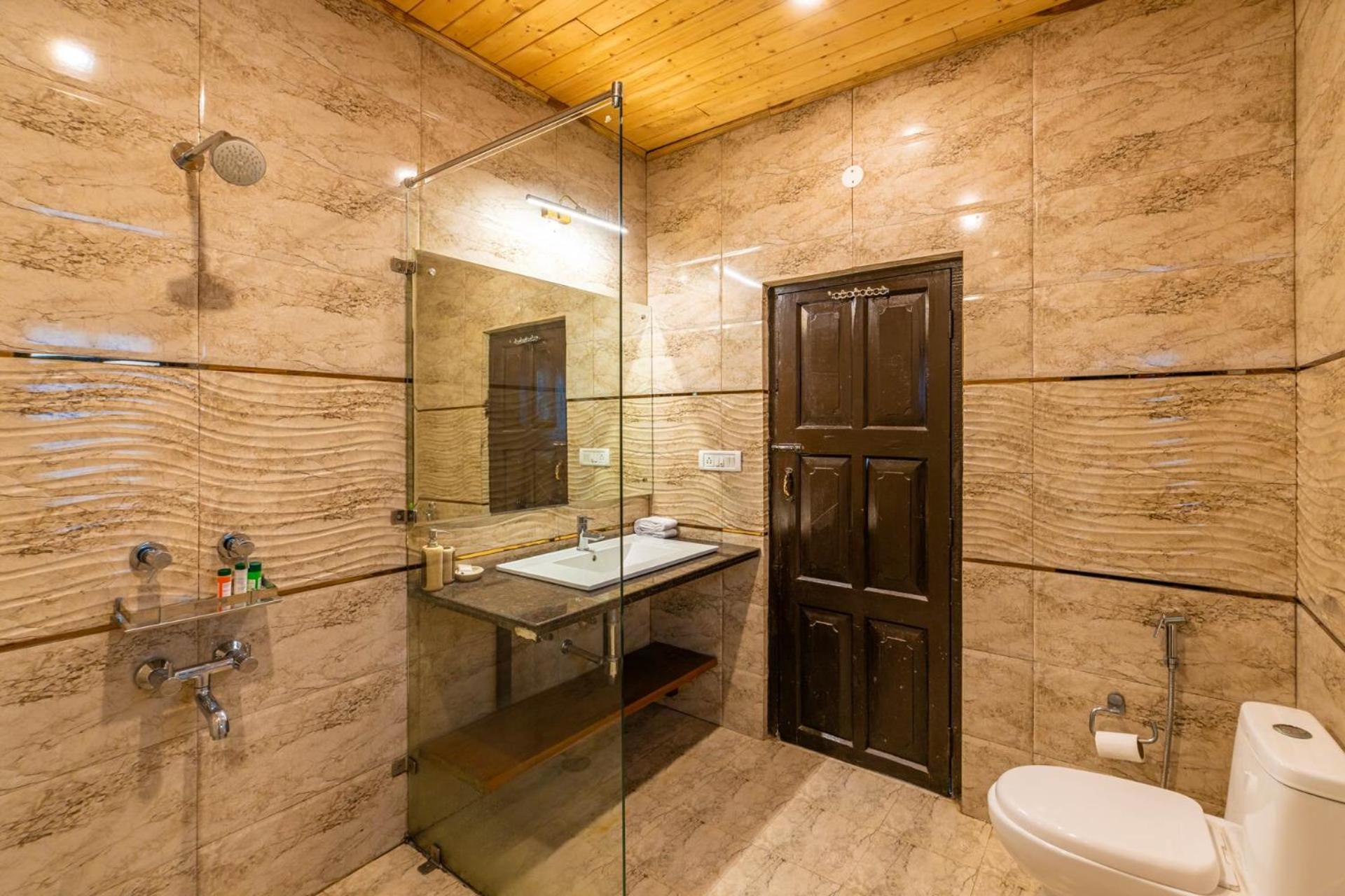 Stayvista At Padam Hill- Pet Friendly Villa With Garden Kasauli Exteriér fotografie