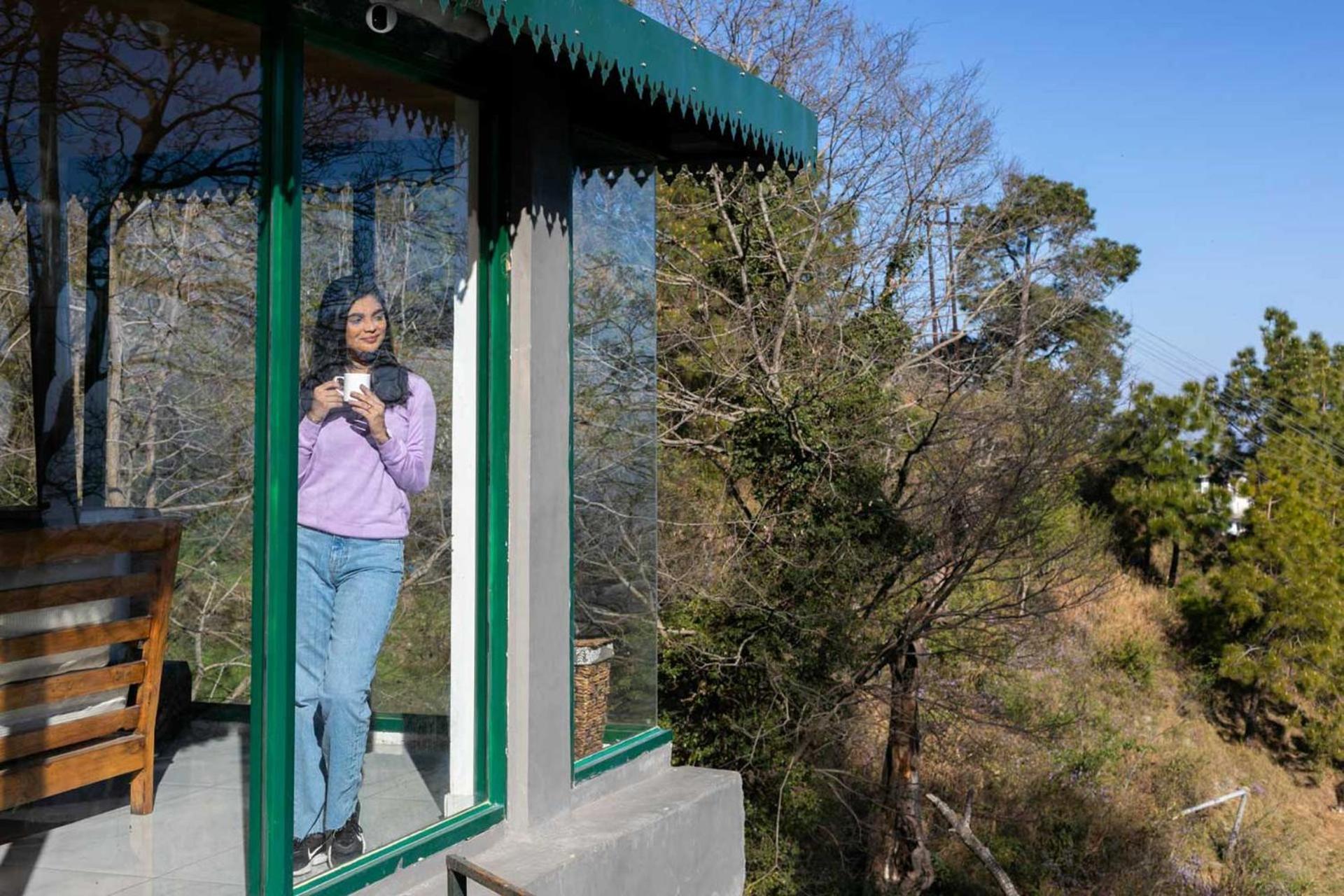 Stayvista At Padam Hill- Pet Friendly Villa With Garden Kasauli Exteriér fotografie