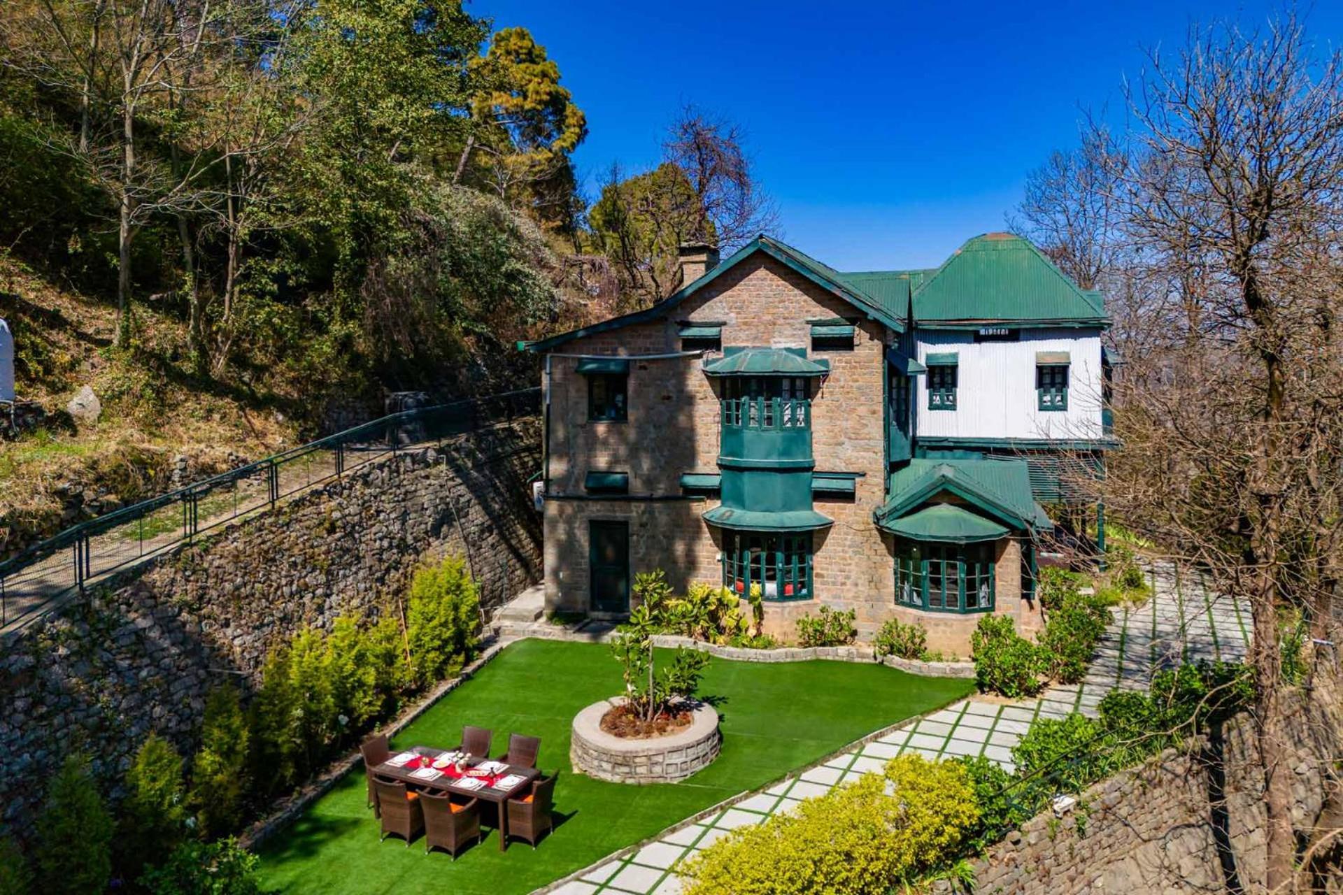 Stayvista At Padam Hill- Pet Friendly Villa With Garden Kasauli Exteriér fotografie